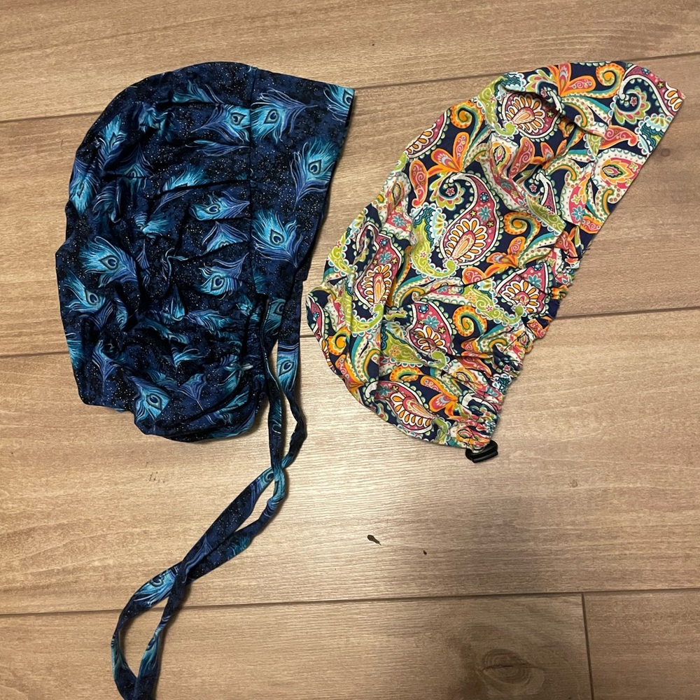 2 scrub caps